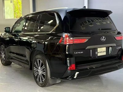 2022 Lexus LX photo 6