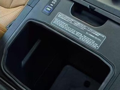 2022 Lexus LX photo 4