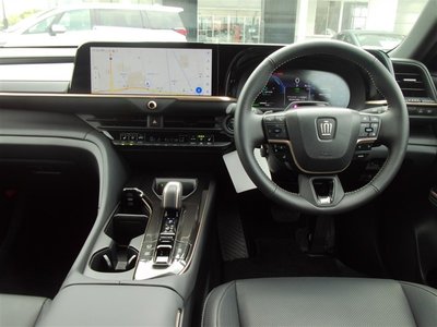 صورة 4 لـ 2025 Toyota CROWN ESTATE