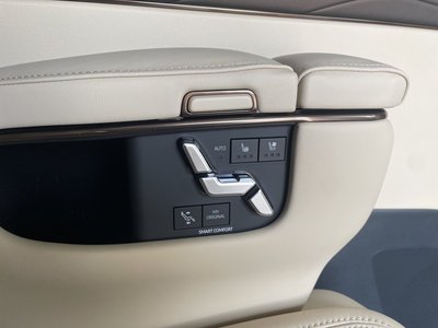 صورة 80 لـ 2025 Toyota ALPHARD