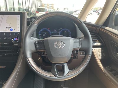 صورة 43 لـ 2025 Toyota ALPHARD