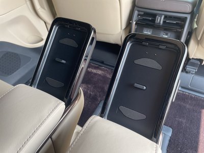 صورة 76 لـ 2025 Toyota ALPHARD