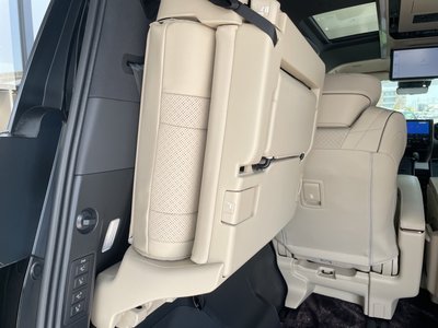 صورة 65 لـ 2025 Toyota ALPHARD