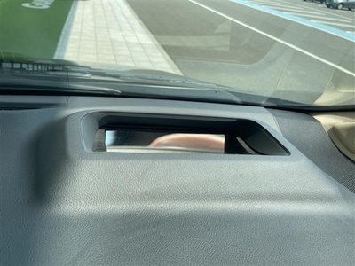 صورة 34 لـ 2025 Toyota ALPHARD