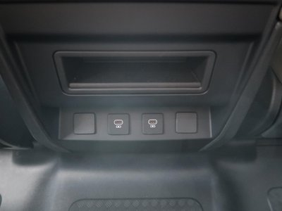 2024 LAND Rover DEFENDER 缩略图 53