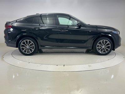 2025 BMW X6 photo 6