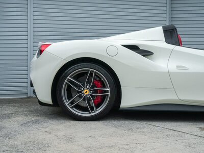 2016 Ferrari 488 SPIDER 照片 17