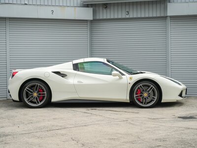 2016 Ferrari 488 SPIDER 照片 11