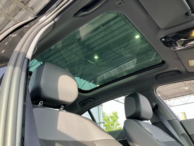 2025 BMW 5 SERIES 照片 8