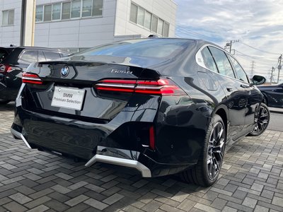 2025 BMW 5 SERIES 照片 5