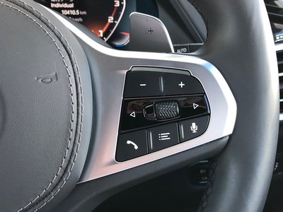 2021 BMW X7 thumbnail 32