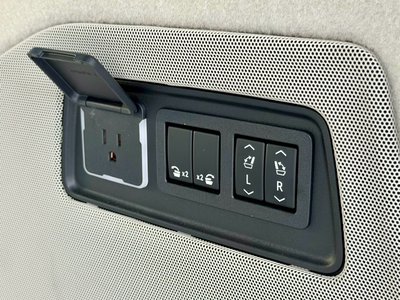 صورة مصغرة 38 لـ 2022 Cadillac ESCALADE
