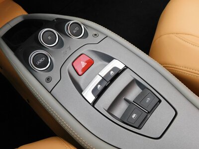 2013 Ferrari 458 SPIDER 照片 9