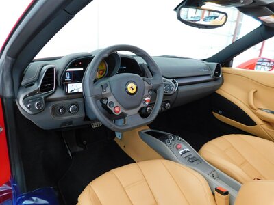 صورة 18 لـ 2013 Ferrari 458 SPIDER