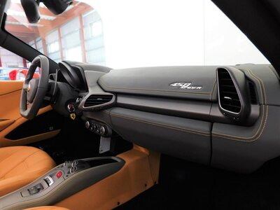 صورة 22 لـ 2013 Ferrari 458 SPIDER
