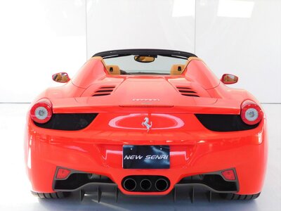 صورة 49 لـ 2013 Ferrari 458 SPIDER