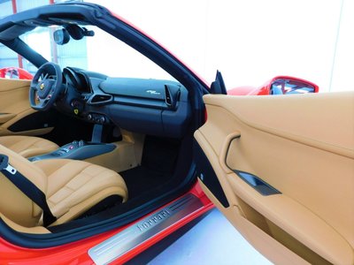 صورة 20 لـ 2013 Ferrari 458 SPIDER