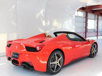 صورة 43 لـ 2013 Ferrari 458 SPIDER