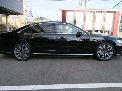 2022 AUDI A8 photo 4