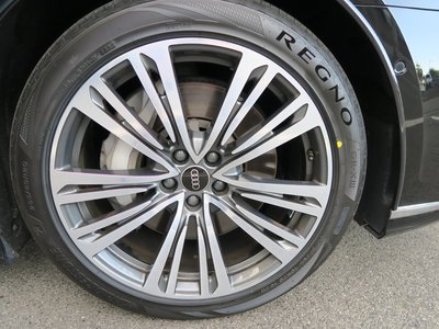 2022 AUDI A8 photo 10