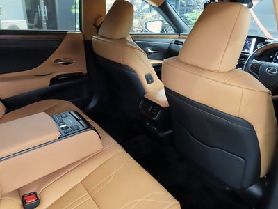 2024 Lexus ES thumbnail 79
