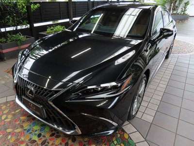 2024 Lexus ES thumbnail 35