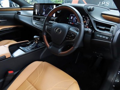 2024 Lexus ES thumbnail 56