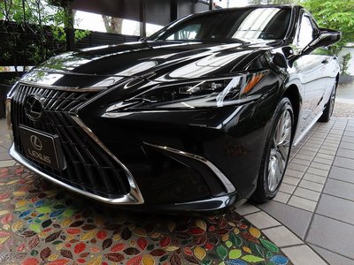 2024 Lexus ES thumbnail 38