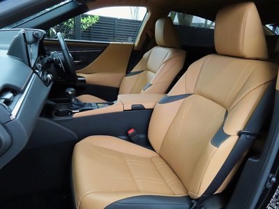 2024 Lexus ES thumbnail 61