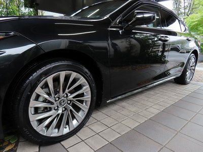 2024 Lexus ES thumbnail 40