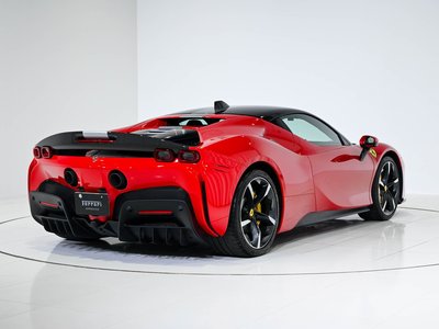 صورة 9 لـ 2021 Ferrari SF90 STRADALE