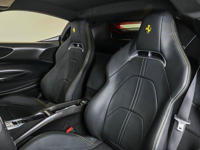 صورة 13 لـ 2021 Ferrari SF90 STRADALE
