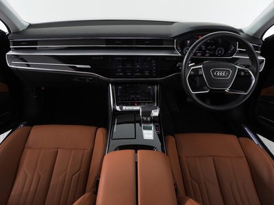 صورة 6 لـ 2023 AUDI A8