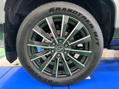 2025 Lexus GX thumbnail 23