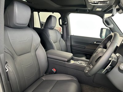 2025 Lexus GX photo 16