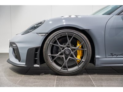 2025 Porsche 718 SPYDER photo 10