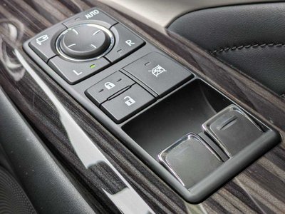 2023 Lexus RC — фото 25