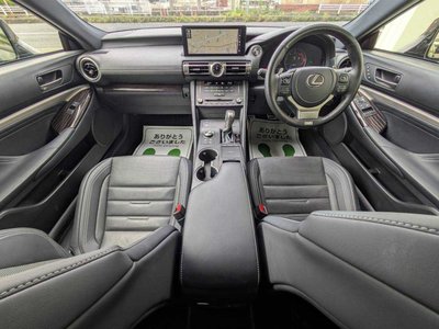 2023 Lexus RC — фото 8