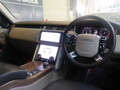 2018 LAND Rover RANGE ROVER photo 16
