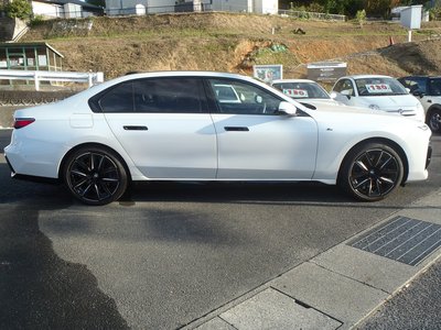 2023 BMW 7 SERIES photo 5