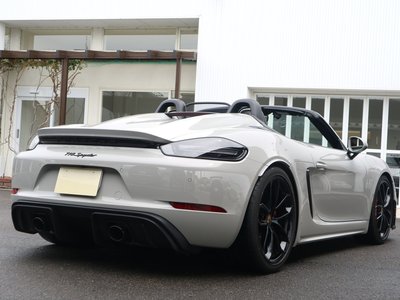 2023 Porsche 718 SPYDER photo 4