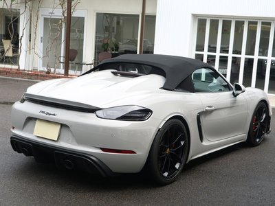 2023 Porsche 718 SPYDER photo 6