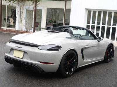 2023 Porsche 718 SPYDER photo 5