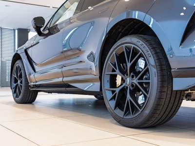 2026 Aston Martin DBX thumbnail 7