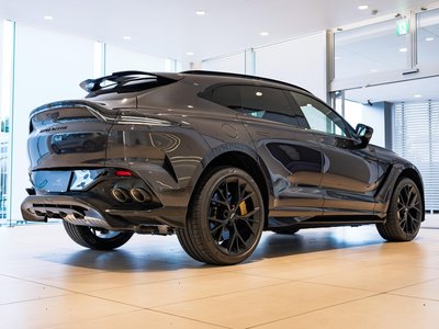 2026 Aston Martin DBX thumbnail 9