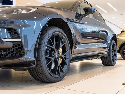 2026 Aston Martin DBX thumbnail 4