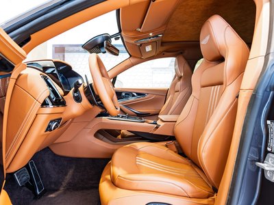 2026 Aston Martin DBX thumbnail 16