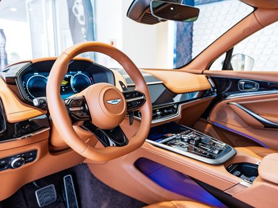 2026 Aston Martin DBX thumbnail 32