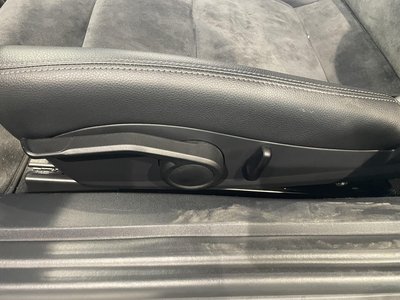 2018 Porsche 718 thumbnail 33