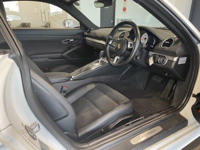 2018 Porsche 718 thumbnail 24
